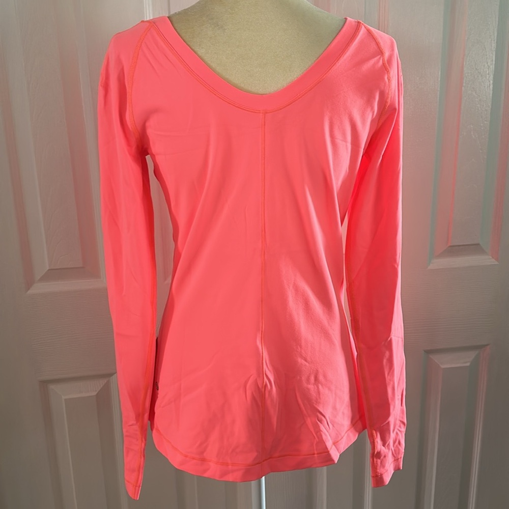 Tuck-in LS Tee Women's Shirt Size 8 - Picture 6 of 14
